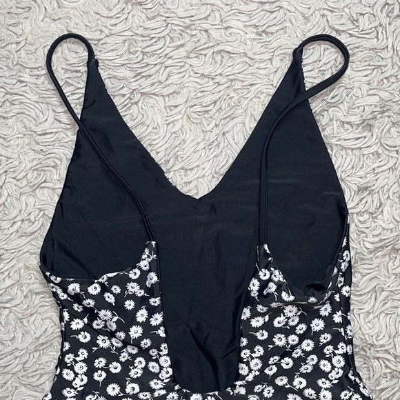 Forever 21 Swimsuit Black Daisy Reversible One Piece S Small - Picture 3 of 4